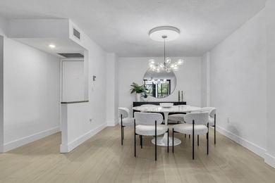 Completely renovated and professionally designed 2-bedroom, 2 - photo 4