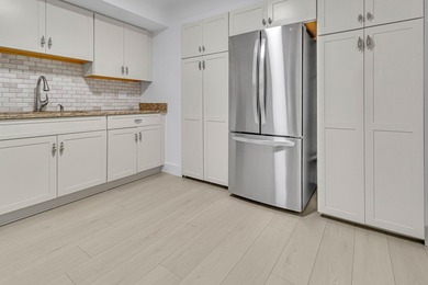 Completely renovated and professionally designed 2-bedroom, 2 - photo 6