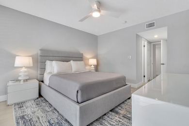 Completely renovated and professionally designed 2-bedroom, 2 - photo 8