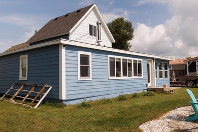 Wake up to sparkling water views and endless lake days at this - photo 43