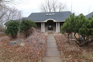 Gorgeous 175' lakefront property on a private 1.54 acre property - photo 3