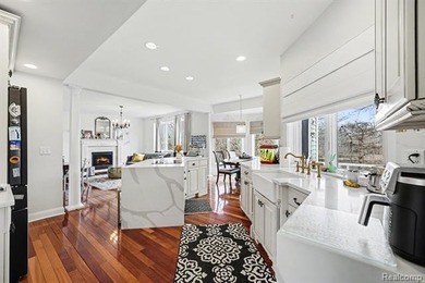 Welcome Home to 962 Hidden Valley Drive... Custom Built w/2x6 - photo 3