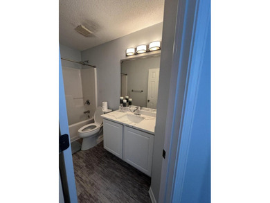 **Sellers to include 1 year home warranty** Lovely three bedroom - photo 13