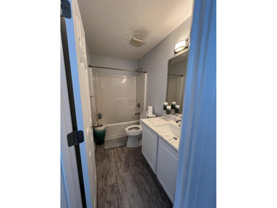**Sellers to include 1 year home warranty** Lovely three bedroom - photo 14