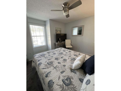 **Sellers to include 1 year home warranty** Lovely three bedroom - photo 16