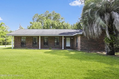 Great Brick Home with an Additional Lot! Enjoy extra space and - photo 1