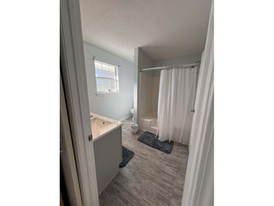 **Sellers to include 1 year home warranty** Lovely three bedroom - photo 24