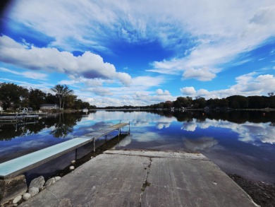 Bingham Lake Home For Sale in Coldwater Michigan