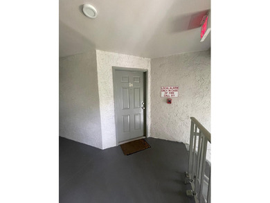 Welcome to paradise in West Palm Beach! This charming 1 bed, 1 - photo 2