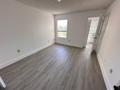 Welcome to paradise in West Palm Beach! This charming 1 bed, 1 - photo 4