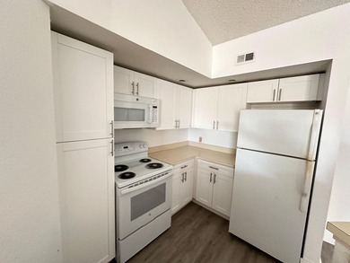 Welcome to paradise in West Palm Beach! This charming 1 bed, 1 - photo 6
