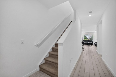 Built in 2023, this beautifully maintained 3-bedroom, 2 - photo 4