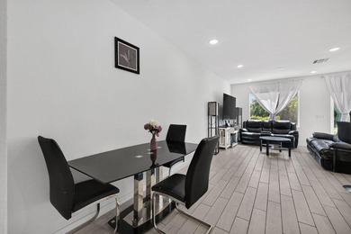 Built in 2023, this beautifully maintained 3-bedroom, 2 - photo 5