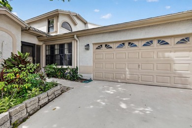 Welcome to this charming 3-bedroom, 2.5-bathroom townhouse - photo 2