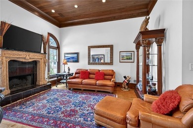 Luxury and a refined lifestyle are waiting for you here inside - photo 6