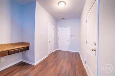 Welcome home to this well maintained 3 bedroom, 2.5 bath - photo 4