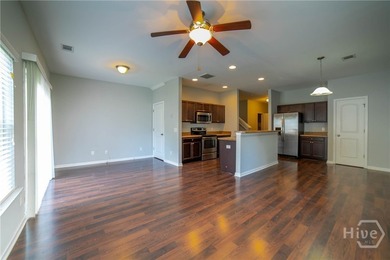 Welcome home to this well maintained 3 bedroom, 2.5 bath - photo 7