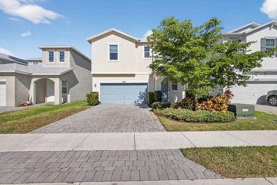 This beautifully maintained 3-bedroom, 2.5-bath home offers - photo 3