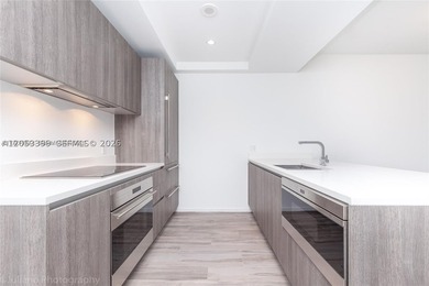 BEAUTIFUL APARTMENT IN THE HEART OF BRICKELL, ONE OF THE - photo 8