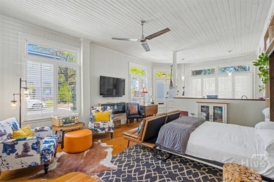 Charming duplex located in Savannah's Landmark Historic District - photo 5