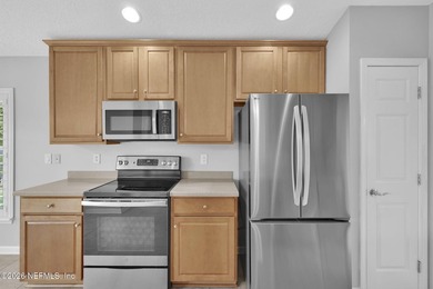 Step inside this meticulously maintained 3-bedroom, 2-bathroom - photo 17