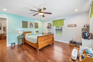 Immaculately maintained home on 1.82 ACRE LOT. Room for a garage - photo 19