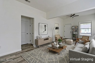 Charming and full of character, this adorable bungalow is ready - photo 3