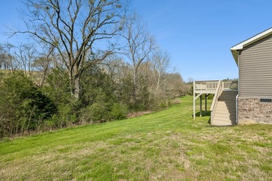 Immaculately maintained home on 1.82 ACRE LOT. Room for a garage - photo 28