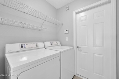 Step inside this meticulously maintained 3-bedroom, 2-bathroom - photo 29