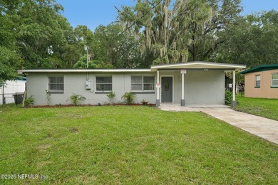Completely remodeled and move in ready, this 4 bedroom, 2 - photo 1