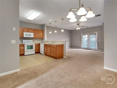 Welcome home to this charming 3 bedroom, 2.5 bath townhome - photo 4