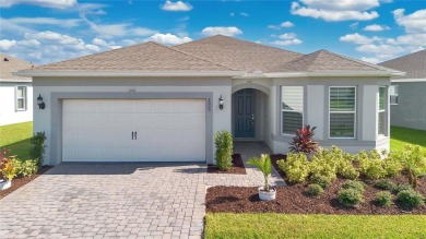 (private lake, pond, creek) Home For Sale in Kissimmee Florida