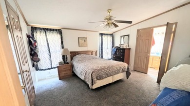 Welcome to lakeside living!! This spacious 3 BR, 2 BA - photo 11