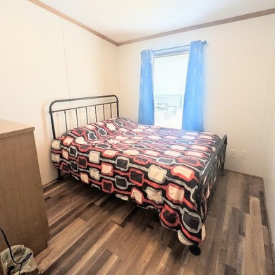 Welcome to lakeside living!! This spacious 3 BR, 2 BA - photo 16