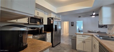 Welcome to your slice of paradise in SW Florida. Beautiful house - photo 20