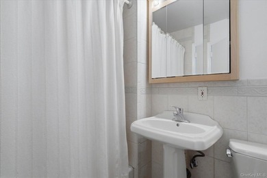 Located in the desirable Hampton West Estates community of - photo 22