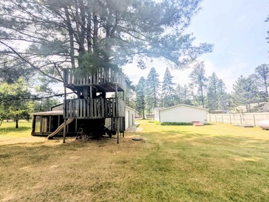 Welcome to lakeside living!! This spacious 3 BR, 2 BA - photo 27