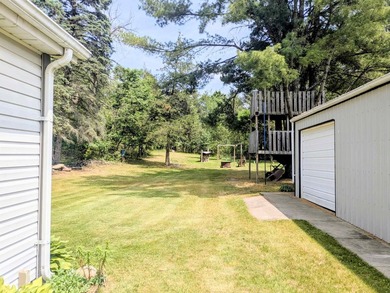 Welcome to lakeside living!! This spacious 3 BR, 2 BA - photo 29