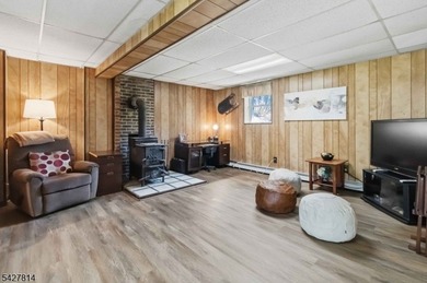 Welcome to a truly special offering in Upper Greenwood Lake, a - photo 31