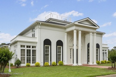 A timeless Southern estate where classic architecture meets - photo 1