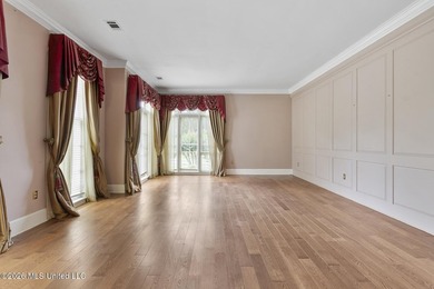 A timeless Southern estate where classic architecture meets - photo 7