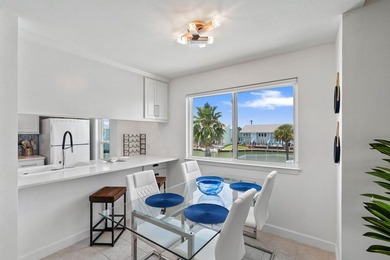 PRIME LOCATION! Beautifully remodeled and stylishly appointed - photo 11