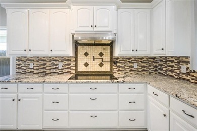 This stylishly crafted home in desirable Sea Oaks Village - photo 14