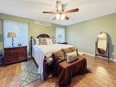 A private UNRESTRICTED slice of paradise in the heart of Rayburn - photo 14