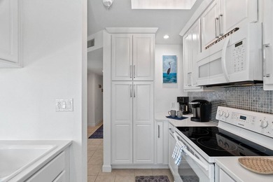 PRIME LOCATION! Beautifully remodeled and stylishly appointed - photo 15