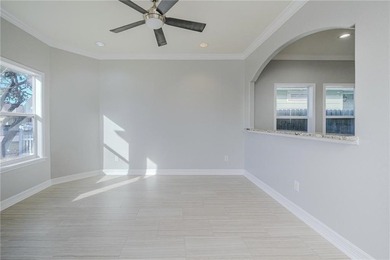 This stylishly crafted home in desirable Sea Oaks Village - photo 16