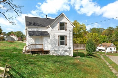 (private lake, pond, creek) Home For Sale in Bethesda Ohio