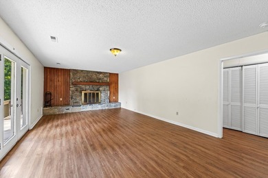 Charming Handicap-Accessible Home in the Heart of Bryson City