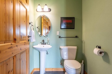 Experience exceptional lakefront living on beautiful Rainy Lake! - photo 37