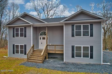 Pocono Woodlands Lake  Home For Sale in Milford Pennsylvania